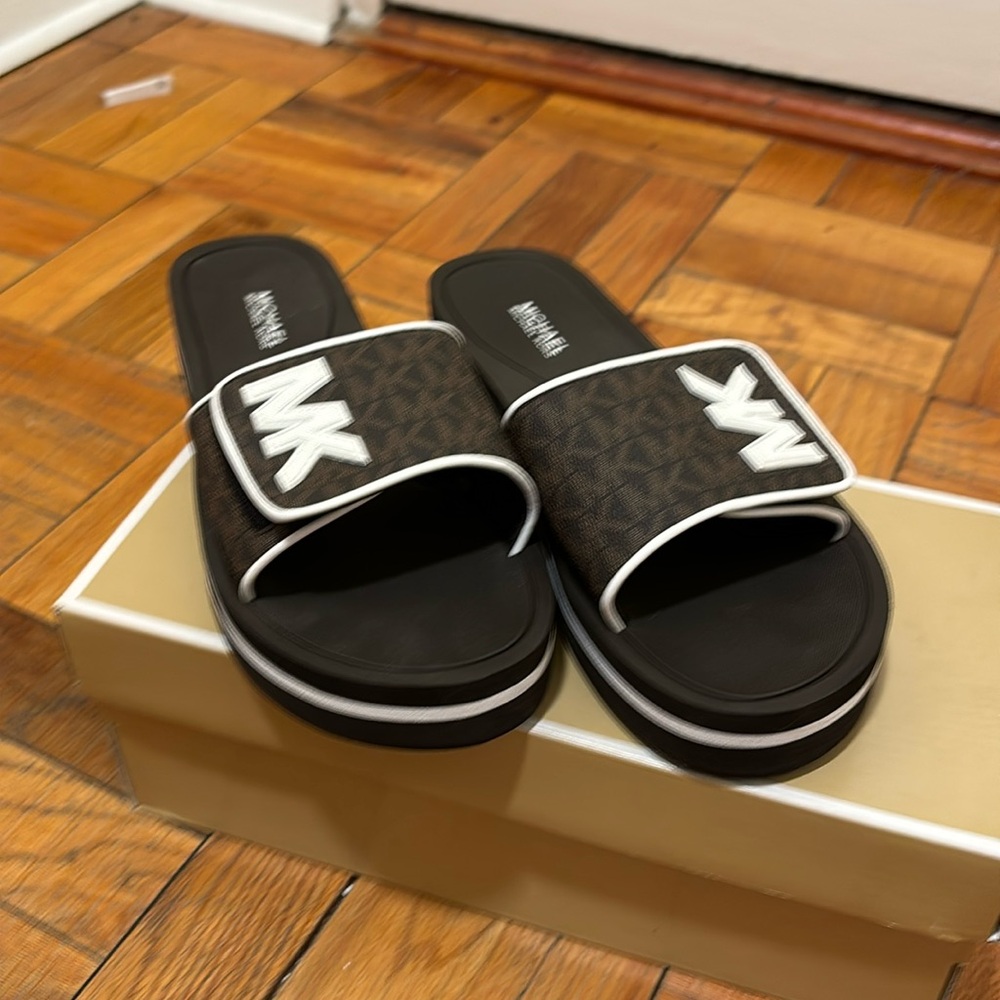 😊😊😊😊😊 Brand New 😊😊😊😊